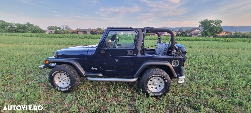 Jeep Wrangler - 12