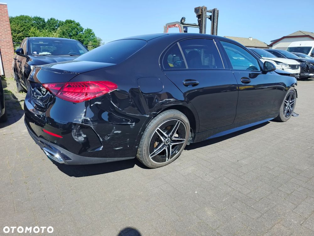 Mercedes-Benz Klasa C 300 e PHEV 4-Matic AMG - 11