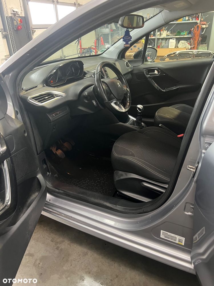 Peugeot 208 PureTech 110 Stop & Start Tech Edition - 17