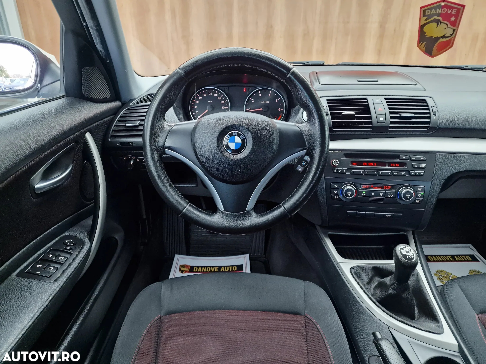 BMW Seria 1 118i - 17