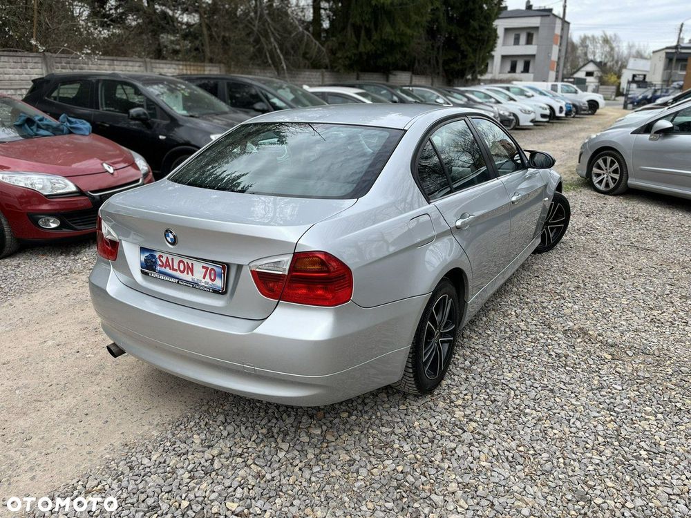 BMW Seria 3 318i - 10