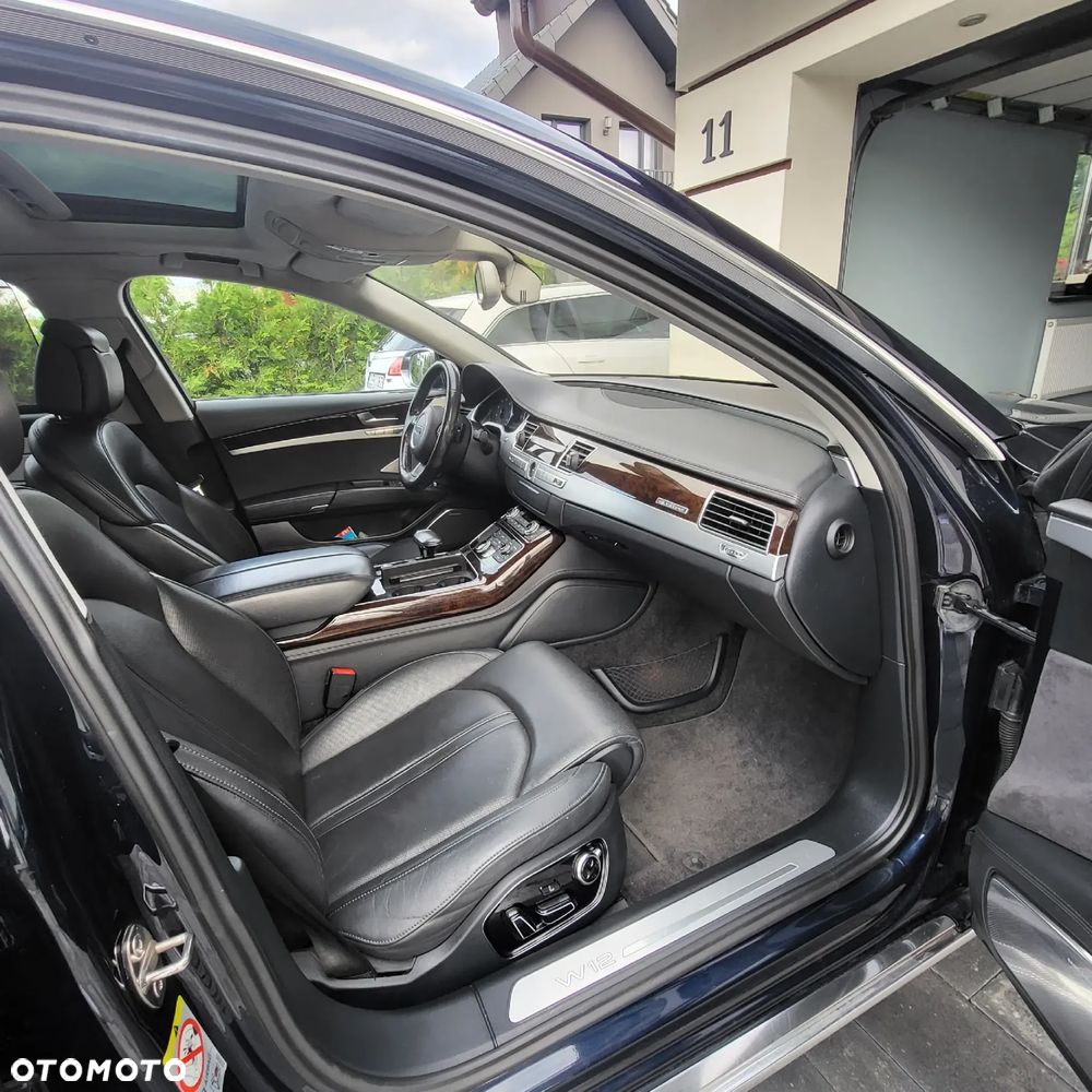 Audi A8 - 8