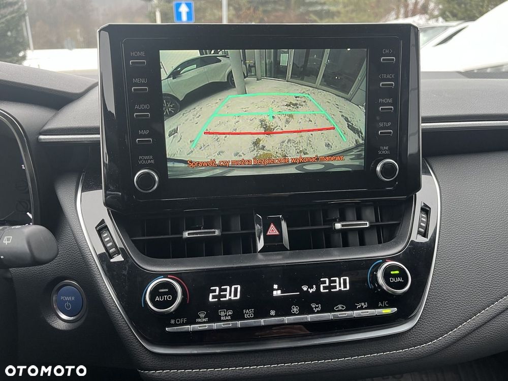 Toyota Corolla 2.0 Hybrid Comfort - 24