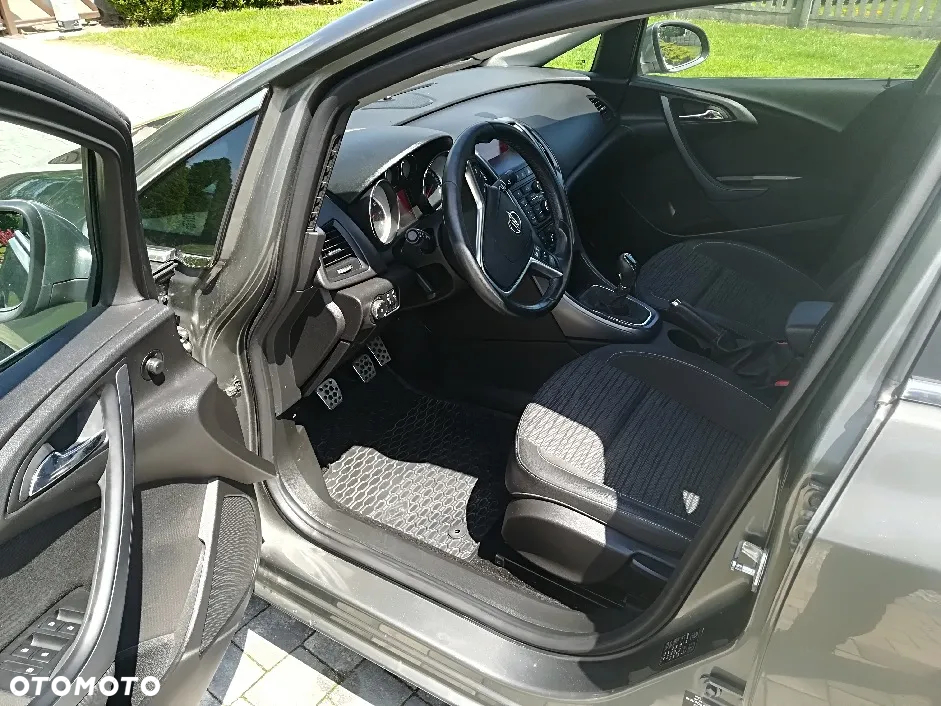 Opel Astra IV 1.4 T Business EU6 - 7