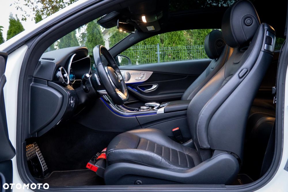 Mercedes-Benz Klasa C 300 d 4MATIC 9G-TRONIC - 13