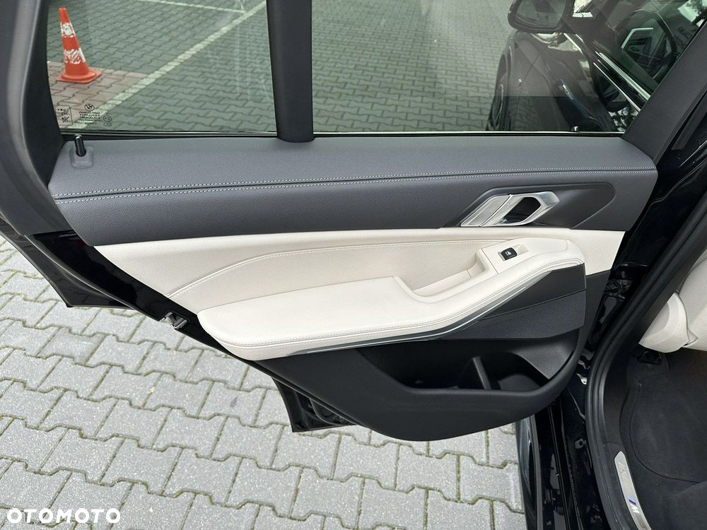 BMW X5 xDrive30d mHEV - 32