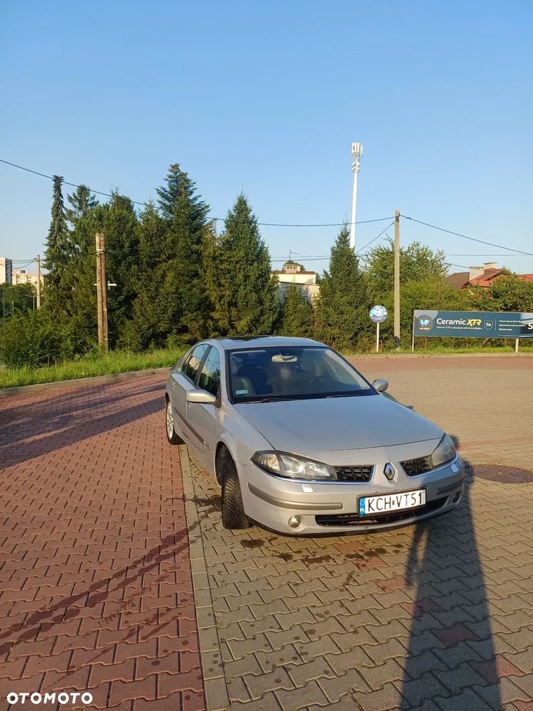 Renault Laguna - 1
