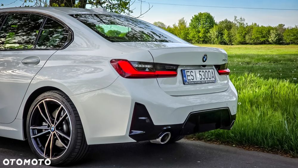 BMW Seria 3 330i M Sport - 4