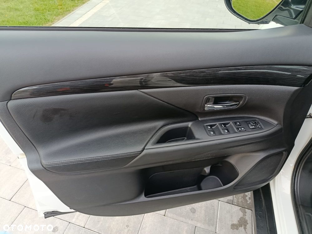 Mitsubishi Outlander 2.0 4WD CVT Diamant Edition+ - 11