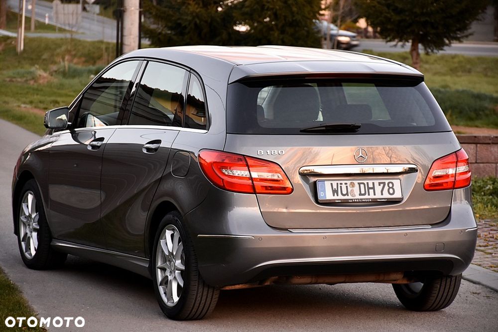 Mercedes-Benz Klasa B 180 BlueEFFICIENCY Edition Style - 4