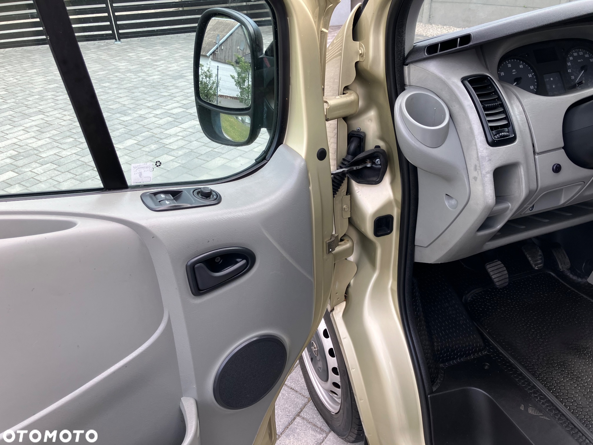 Opel VIVARO 1.9 CDTI 101 KM KLIMA 3 OSOBY - 11