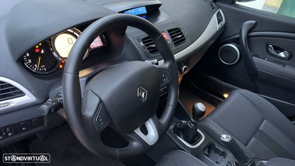 Renault Mégane Sport Tourer 1.5 dCi Dynamique - 8