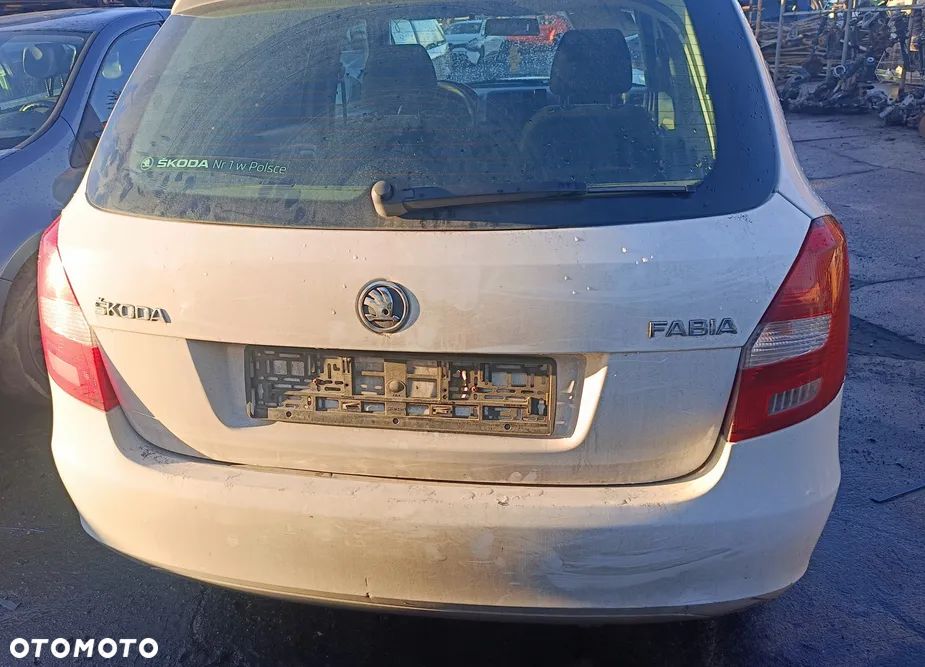 SKODA FABIA II LIFT kombi PAS TYŁ - 3