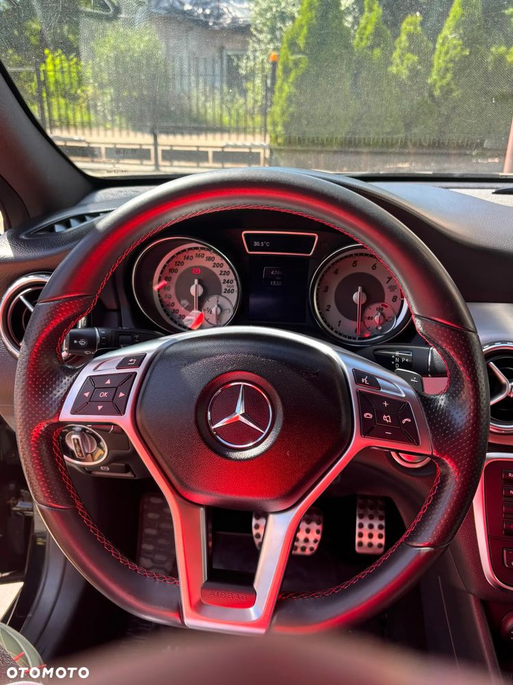 Mercedes-Benz GLA 250 4-Matic - 15