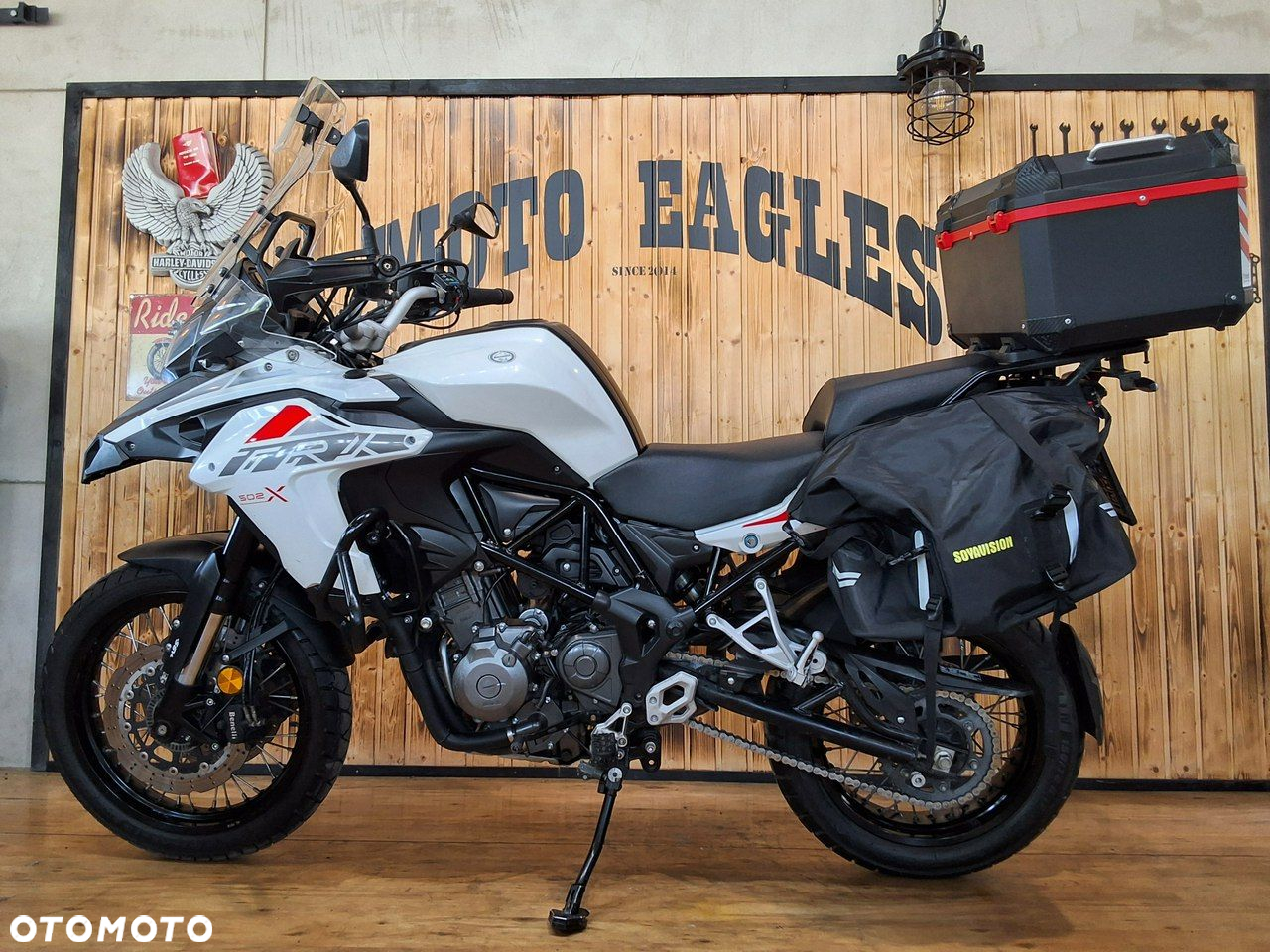 Benelli TRK 502 - 10
