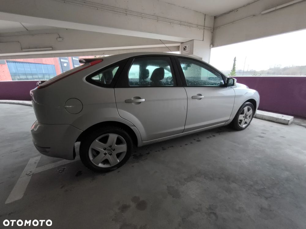 Ford Focus 1.6 Ti-VCT Style - 6