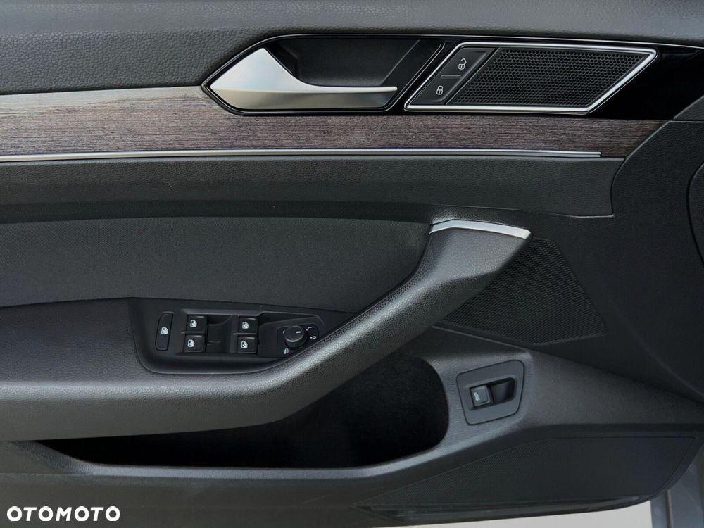 Volkswagen Passat 2.0 TDI Business DSG - 19