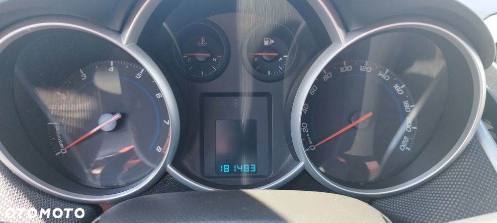 Chevrolet Cruze 1.6 - 13