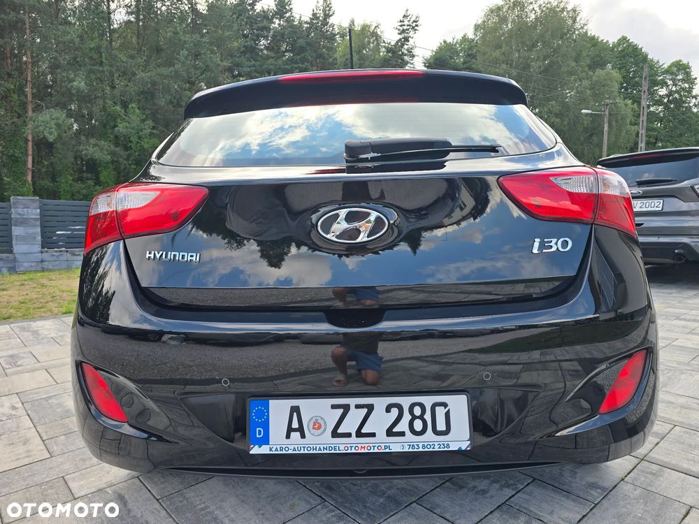 Hyundai i30 blue 1.4 Passion - 15