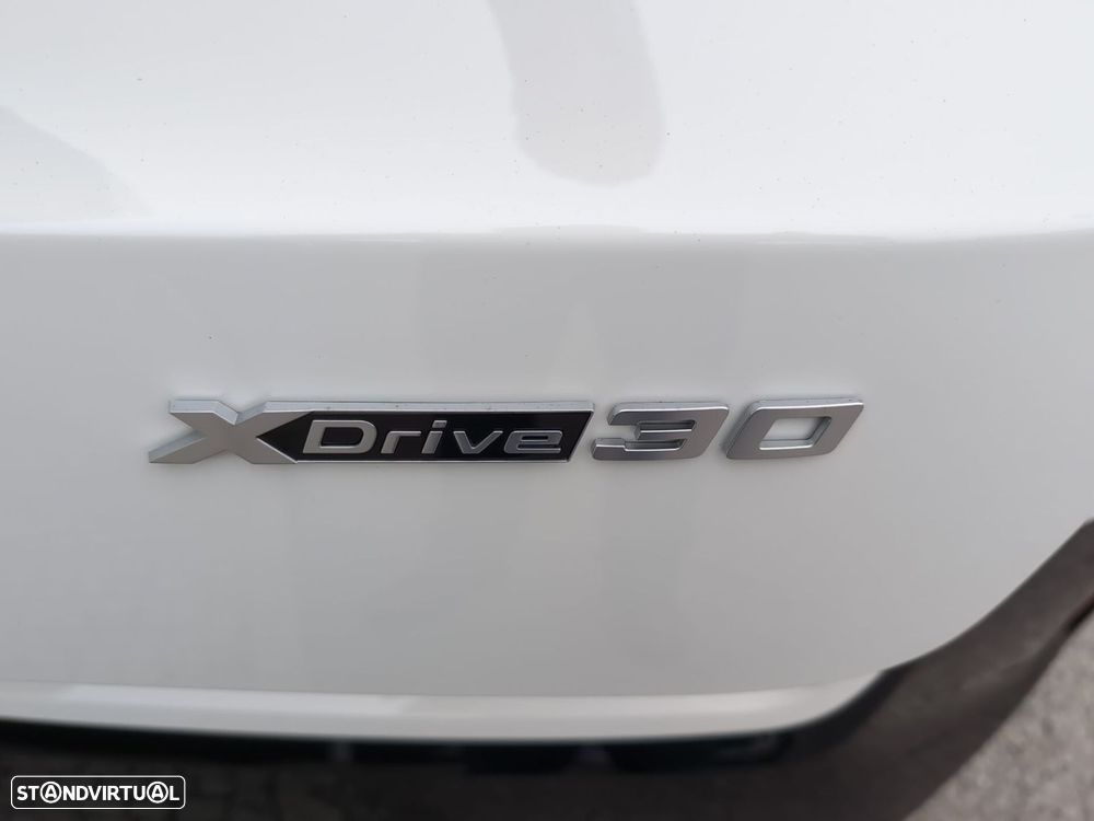 BMW iX1 xDrive30 Pack Desportivo M Pro - 29