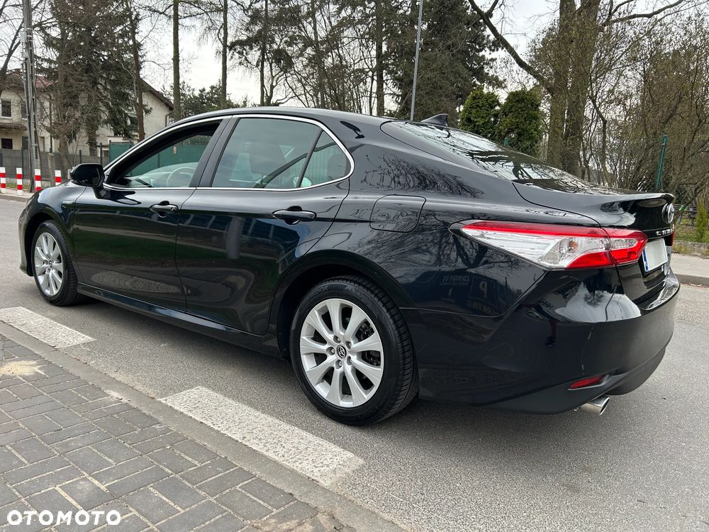 Toyota Camry 2.5 Hybrid Comfort CVT - 29