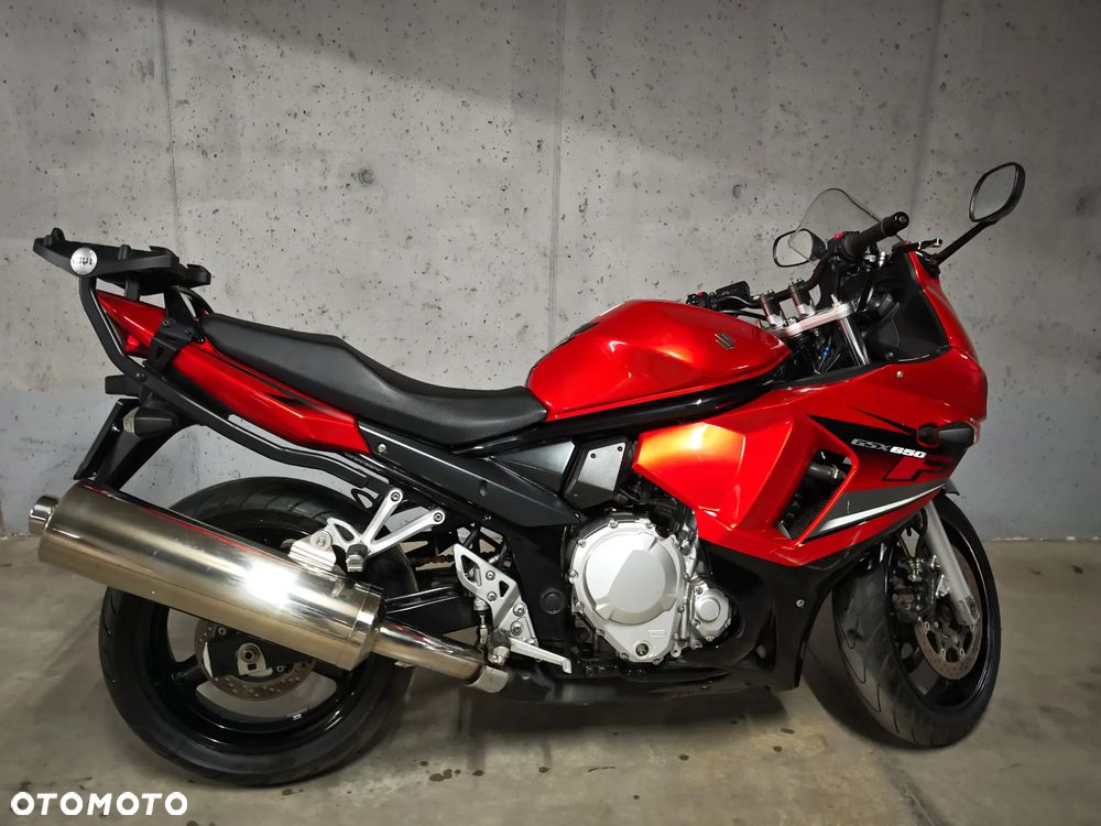 Suzuki GSX - 4