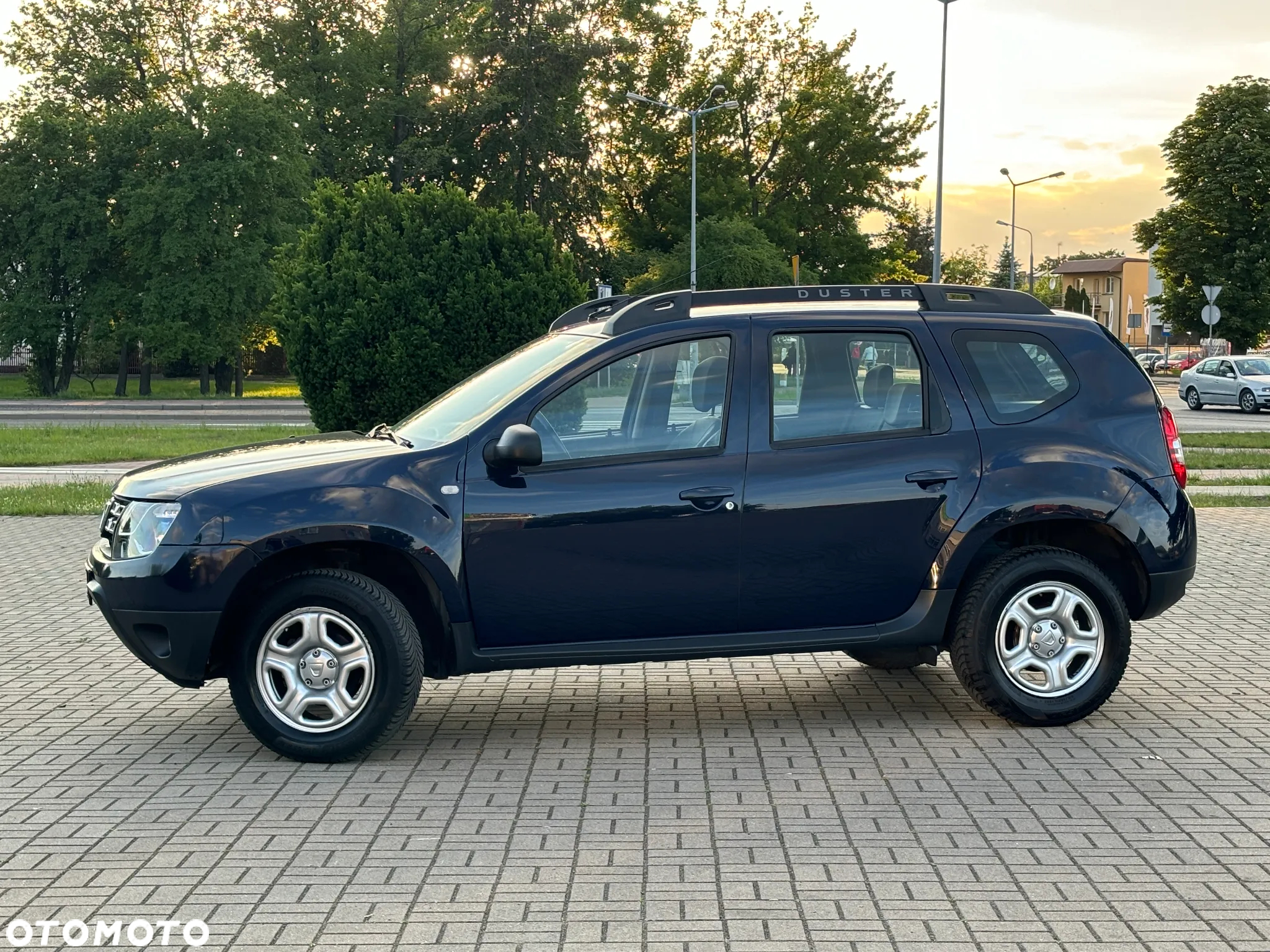 Dacia Duster 1.6 SCe Ambiance S&S - 4
