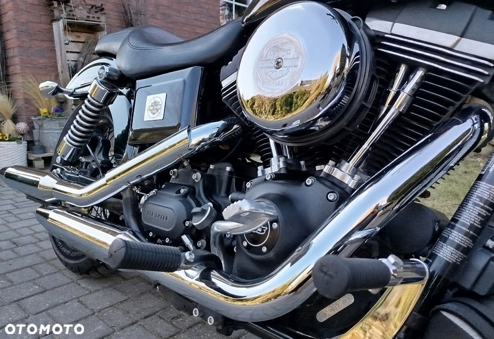 Harley-Davidson Dyna Street Bob - 4