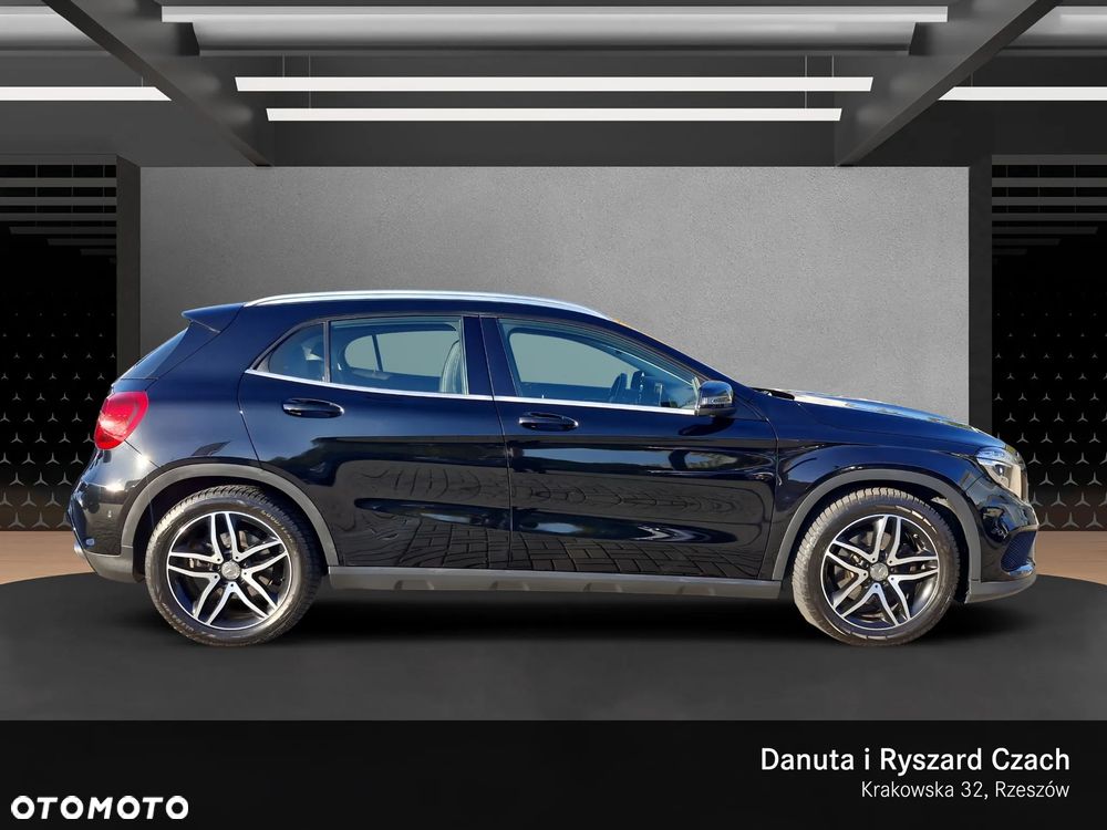 2014 Mercedes-Benz GLA 250 7G-DCT, photograph 6