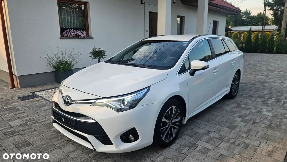 Toyota Avensis - 1