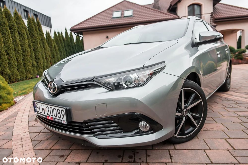 Toyota Auris 1.2 Turbo Design Edition - 1