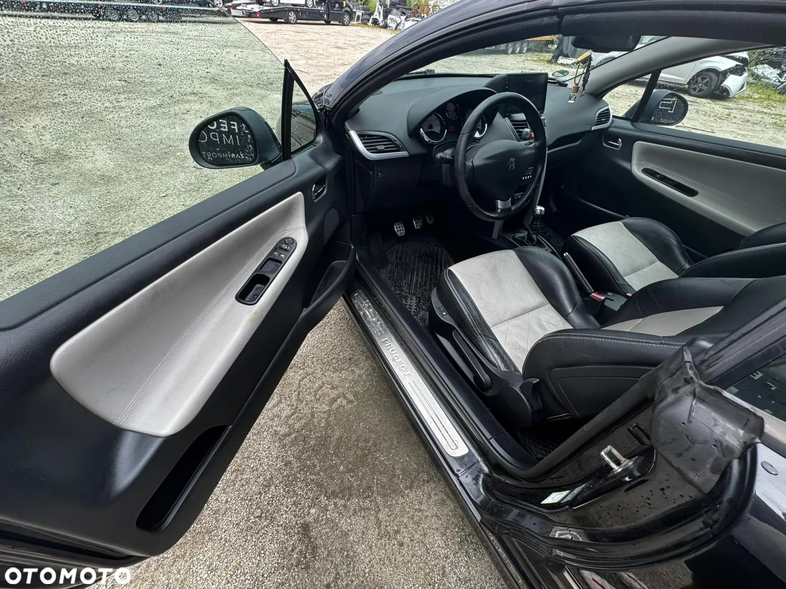 Peugeot 207 CC 1.6 Intense - 12