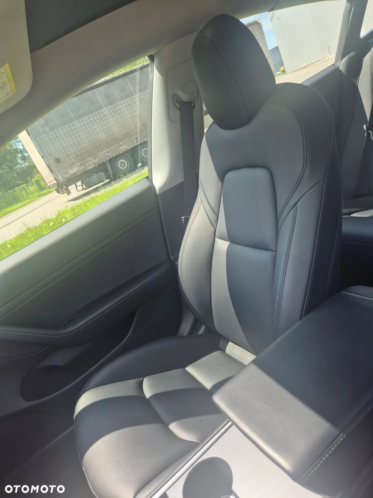 Tesla Model 3 - 14