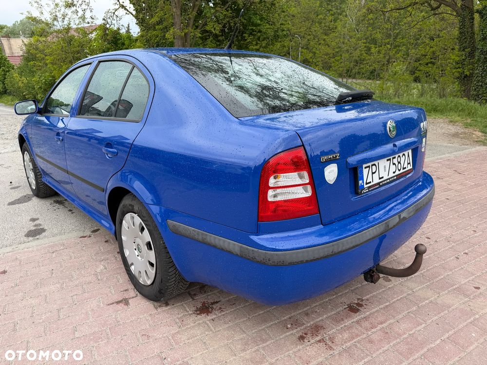 Skoda Octavia 1.6 Tour - 14