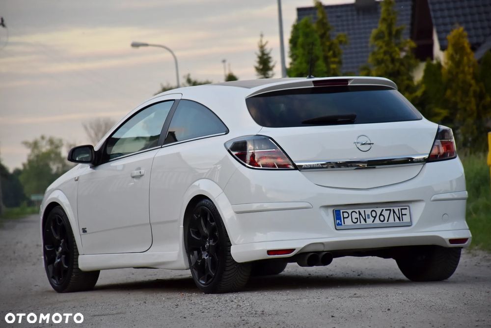 Opel Astra 1.8 Black&White - 10