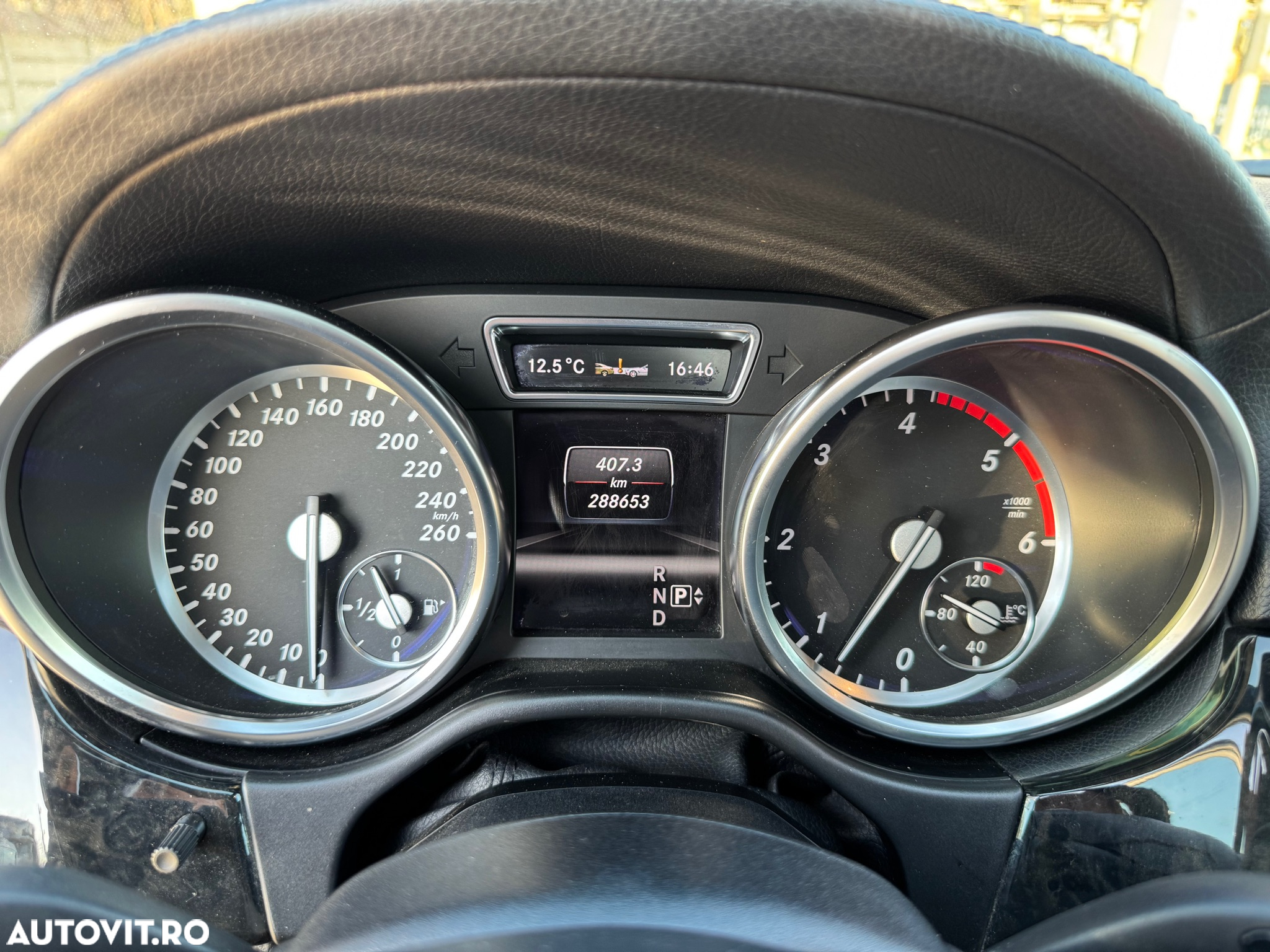 Mercedes-Benz ML 350 BlueTec 4MATIC Aut - 26