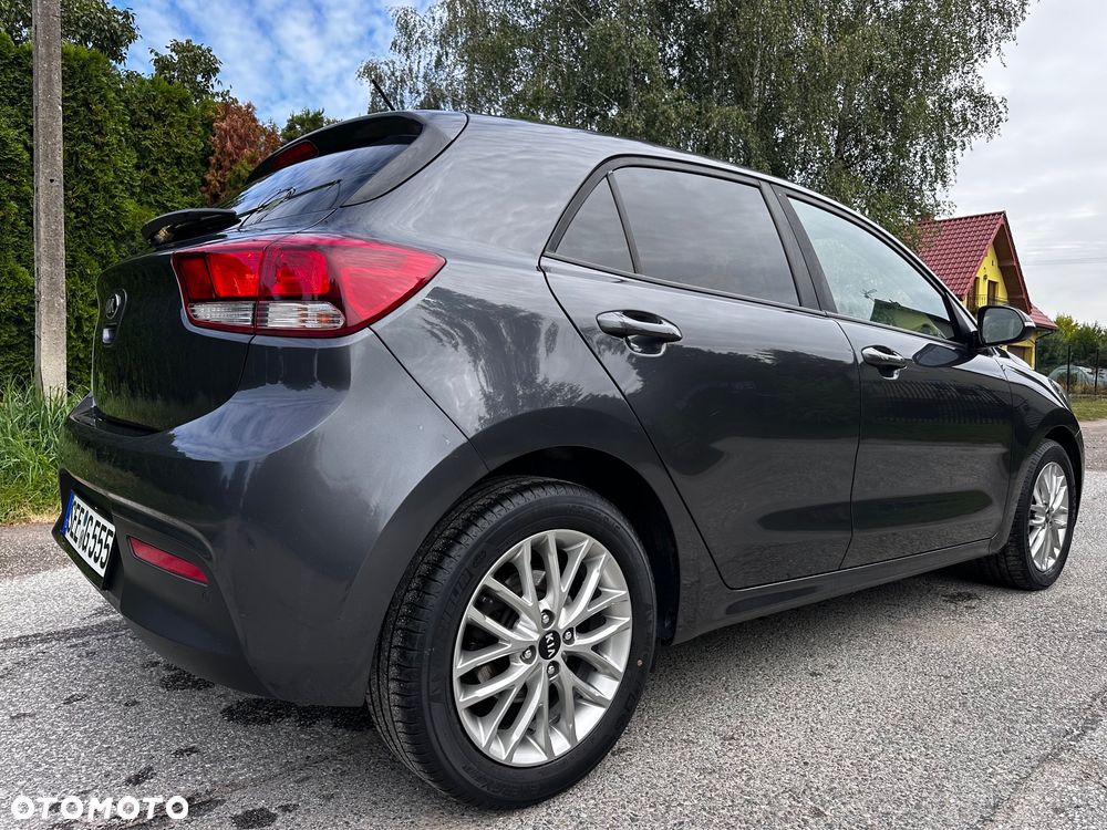 Kia Rio 1.2 Dream Team Edition - 14