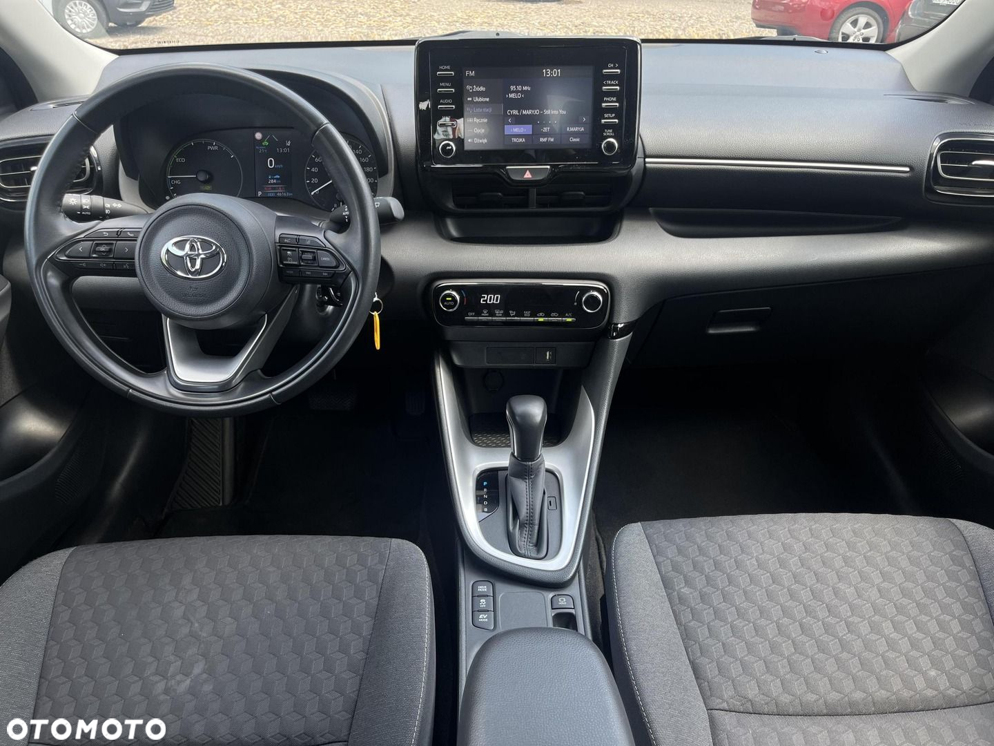 Toyota Yaris Hybrid 1.5 Comfort - 6