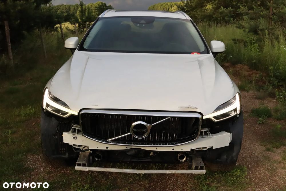 Volvo XC 60 T5 AWD Geartronic Momentum - 9