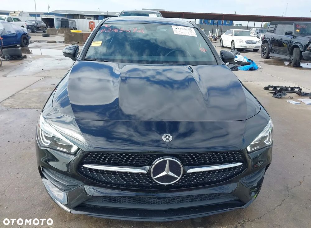 Mercedes-Benz CLA - 2