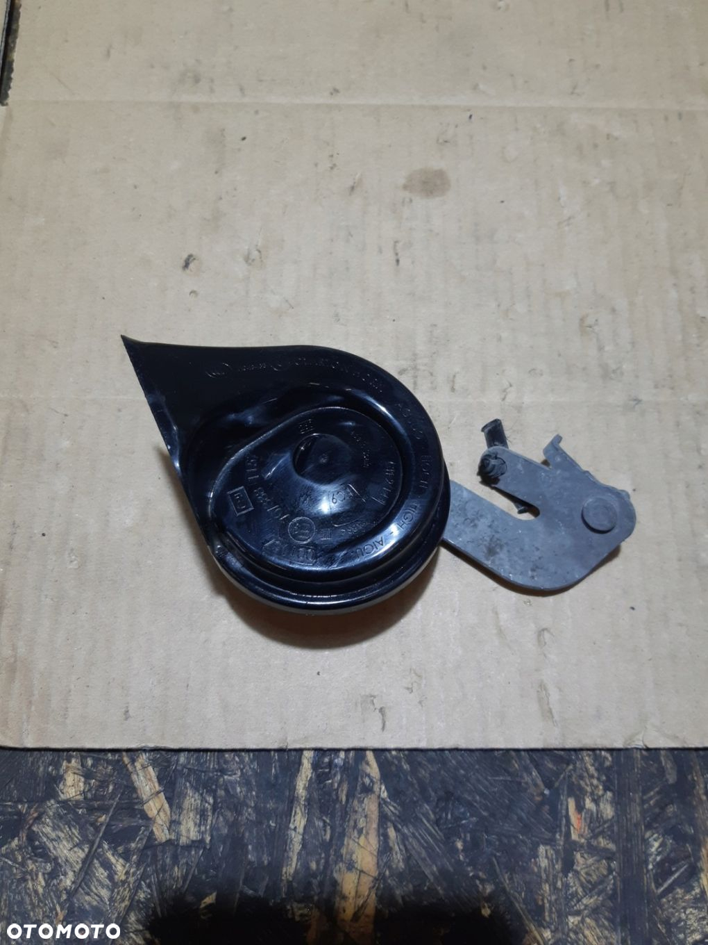 AUDI A4 B9 KLAKSON SYGNAŁ DŹWIĘKOWY LEWY PRZÓD 8W0951223 - 2