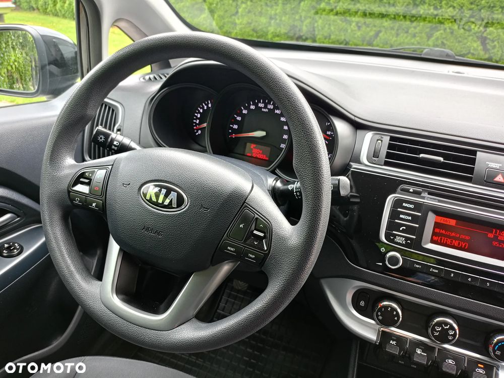 Kia Rio 1.2 Dream Team Edition - 23