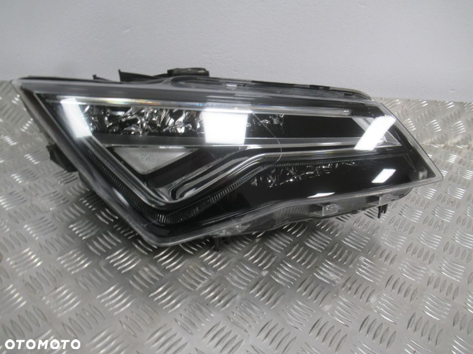 LAMPA PRZEDNIA PRZÓD PRAWA SEAT ATECA FULL LED 2016- 2020 rok - 1