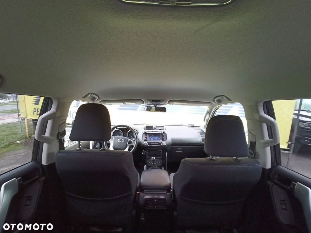 Toyota Land Cruiser - 10