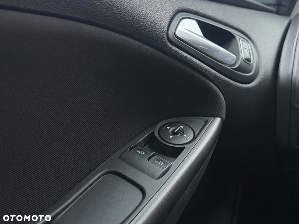 Ford Focus - 26