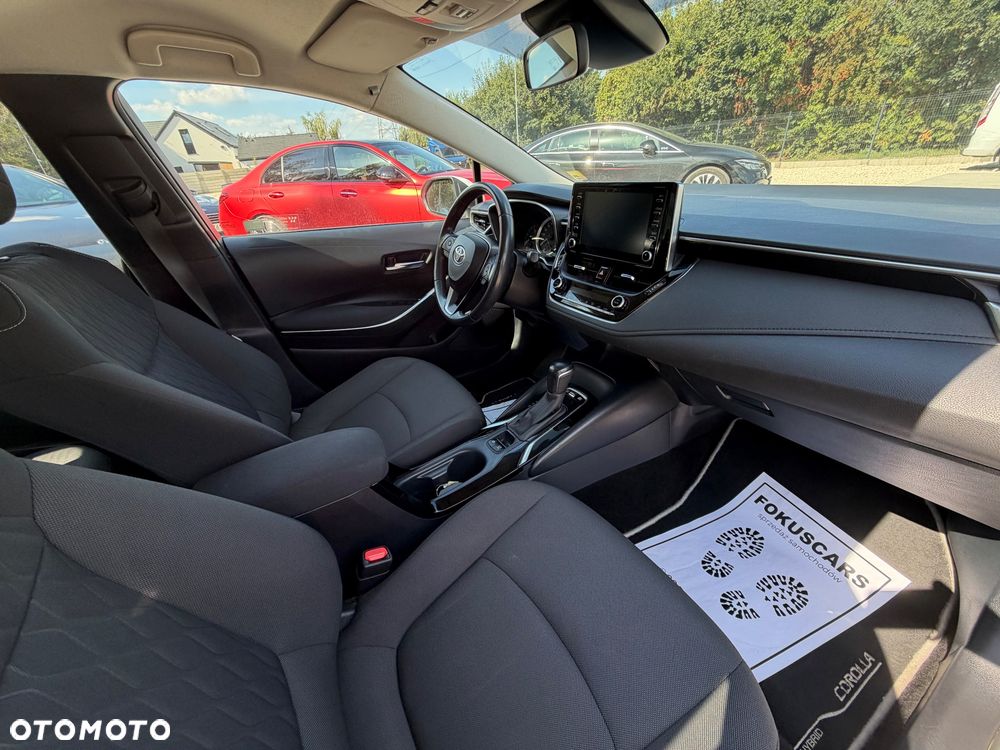 Toyota Corolla 1.8 Hybrid Comfort - 29