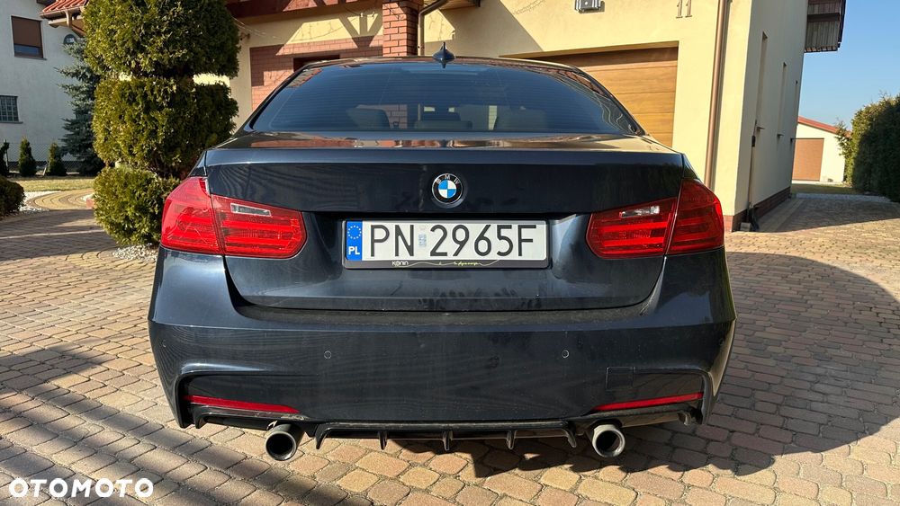 BMW Seria 3 335i xDrive Edition Sport - 7