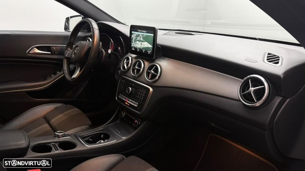 Mercedes-Benz CLA 220 d Shooting Brake Urban Aut. - 38