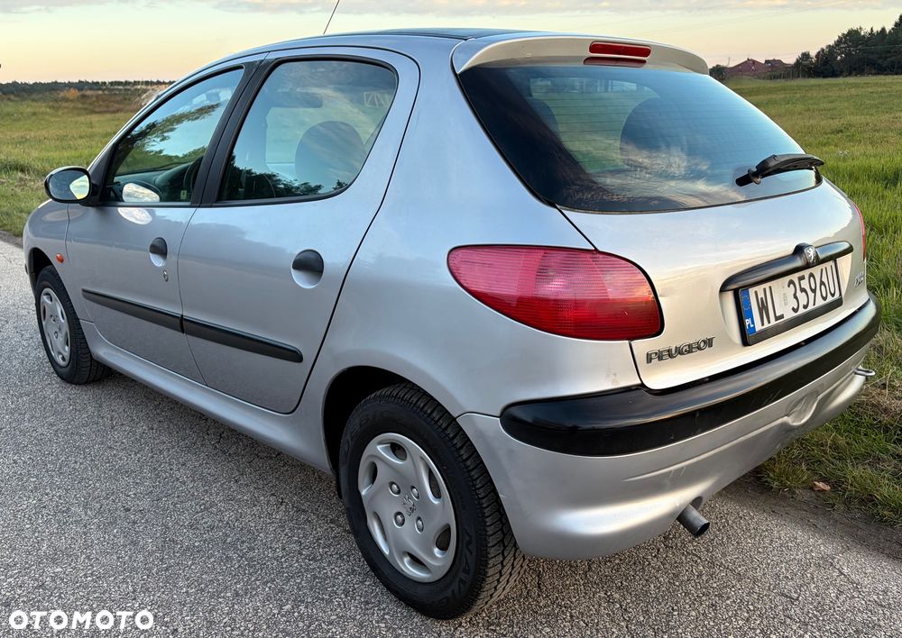 Peugeot 206 1999 photo 3