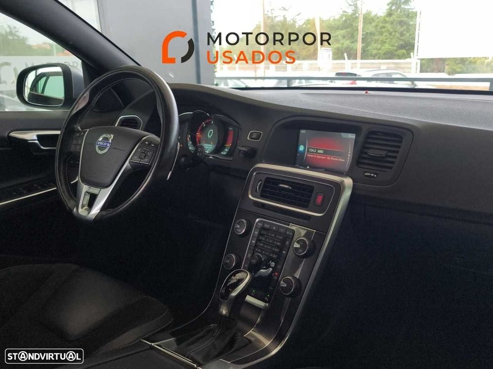 Volvo V60 2.0 D4 R-Design Geartronic - 13